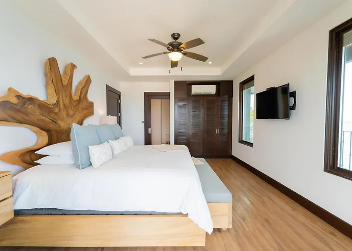 360 Splendor 104a-ocean View 2 Br Condo-breakfast Included! * Playa Flamingo